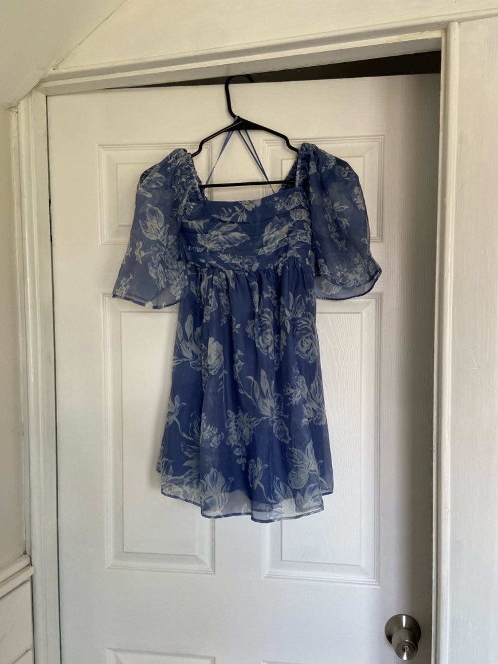 A&F Emerson Angel Sleeve Dress